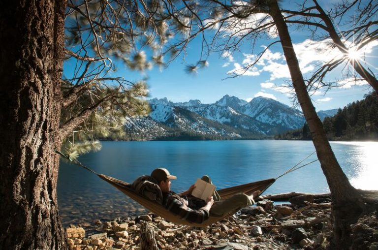 Los españoles gastaremos más dinero en las vacaciones de 2025