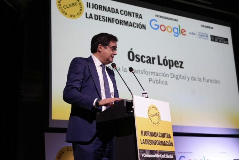 Óscar López habla del papel del plan nacional de IA para combatir bulos