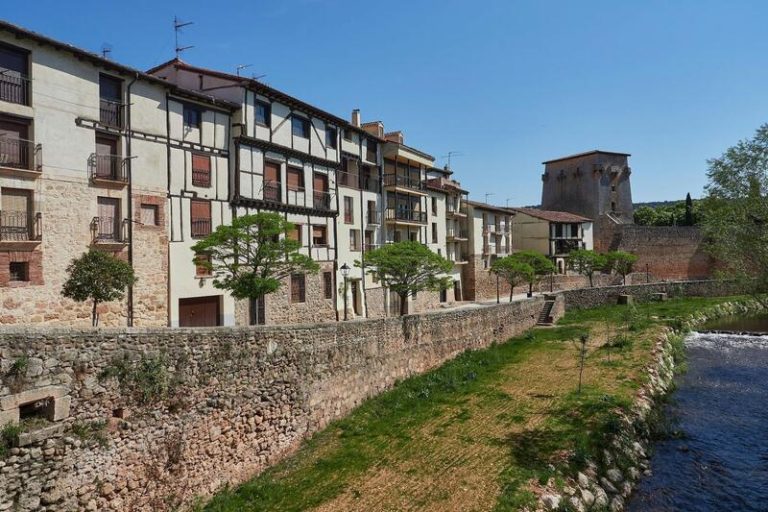 Un pueblo de Burgos quiere combatir la despoblación buscando noruegos en Alicante
