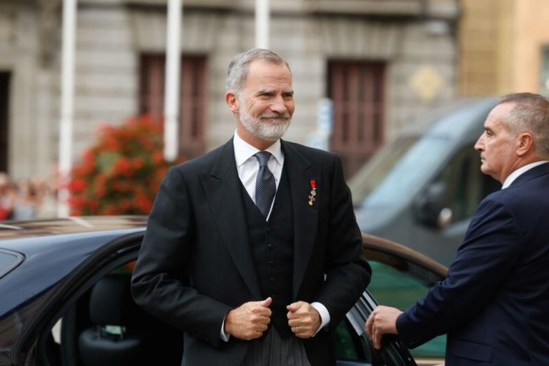 Felipe VI destaca la exposición de Manuel y Antonio Machado