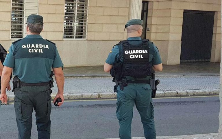 La Guardia Civil libera al periodista argelino Hichem Aboud en Lebrija tras su secuestro en Barcelona