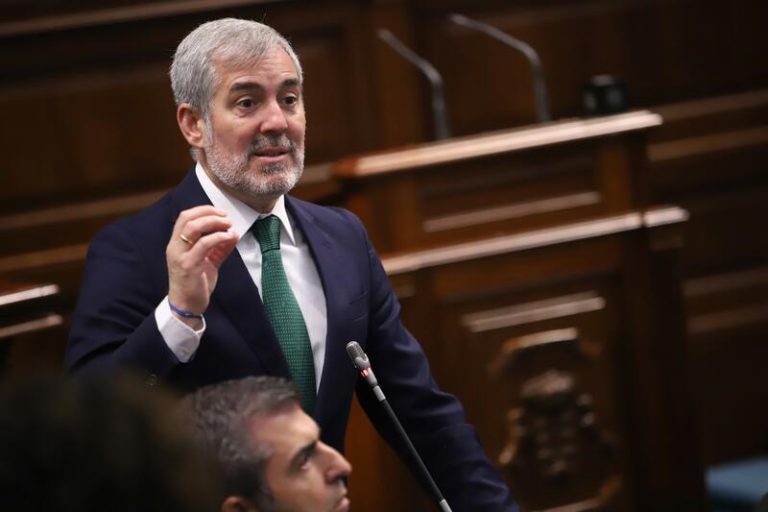 El presidente de Canarias niega un cambio respecto al Sáhara y se defiende