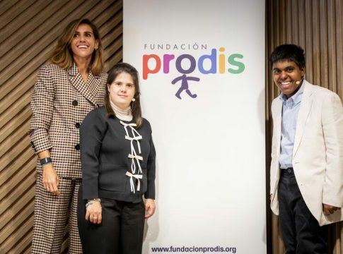 Fundación Prodis presenta su Calendario Solidario para 2025 que da inicio a la celebración de sus 25 años