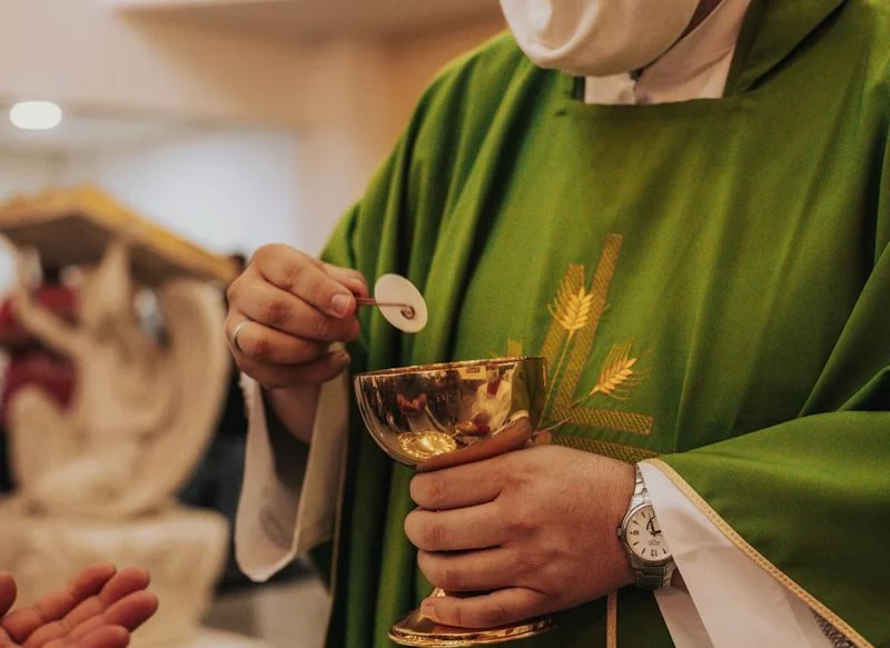 La Iglesia advierte de la peligrosa 'estafa del sacerdote', un timo telefónico