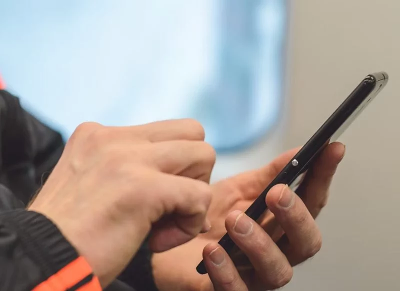 La Policía advierte de la nueva estafa del 'Bizum inverso'