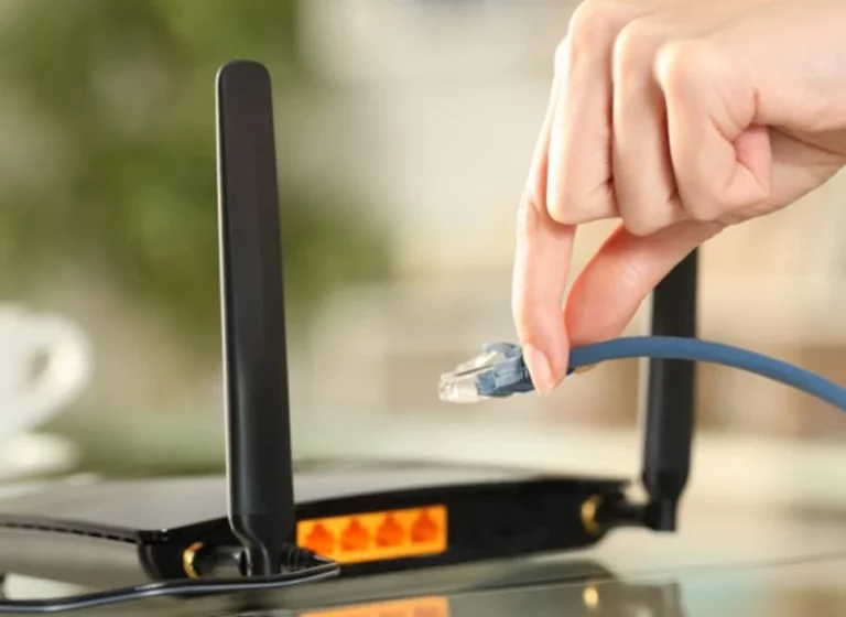 ¿Es mejor la fibra óptica, el ADSL o la conexión vía satélite? Esta es es la opción que te conviene