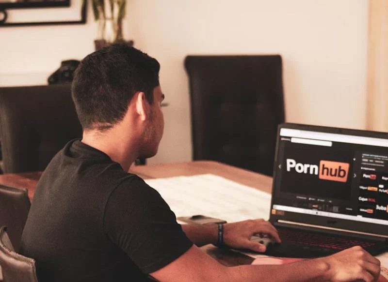 Adiós a la pornografía en internet: Ordenan el bloqueo de algunas de las webs más populares