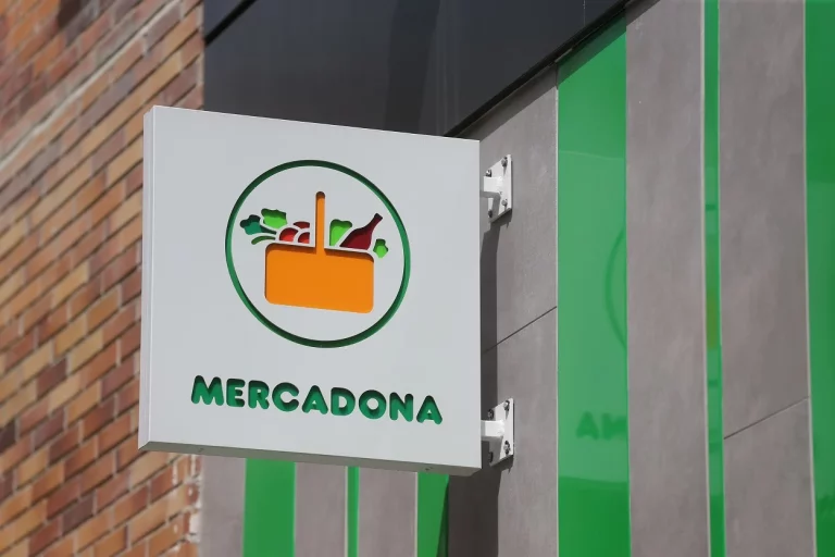 La OCU asegura que esta crema hidratante Mercadona es mejor que Naturally Good de Nivea