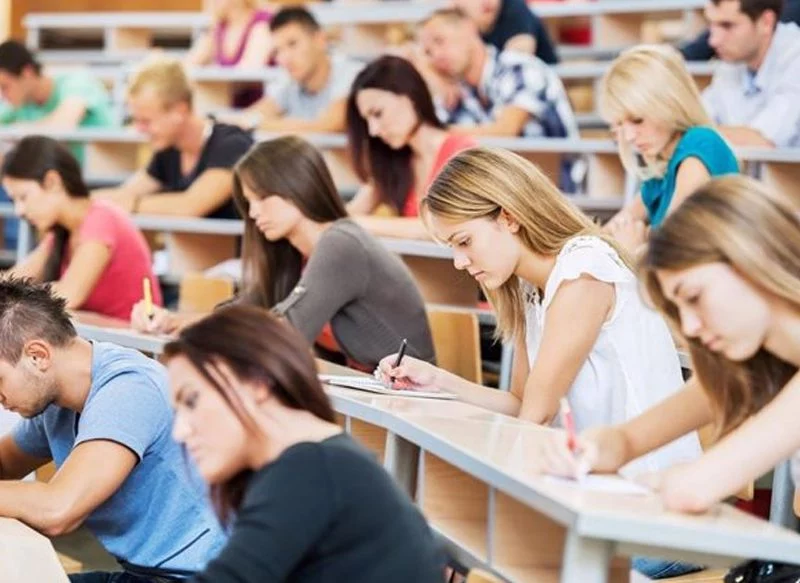 SUPLANTACIÓN DE UNIVERSIDADES