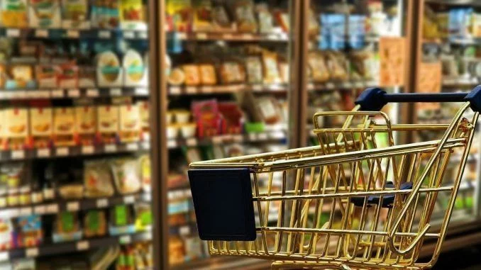 Adiós a la rebaja del IVA: qué alimentos suben de precio en los supermercados en octubre