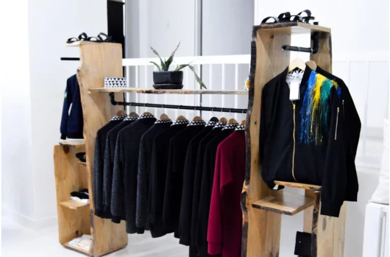 Ofertas de Special Price de Mango: Faldas, vaqueros y vestidos por menos de 20 euros