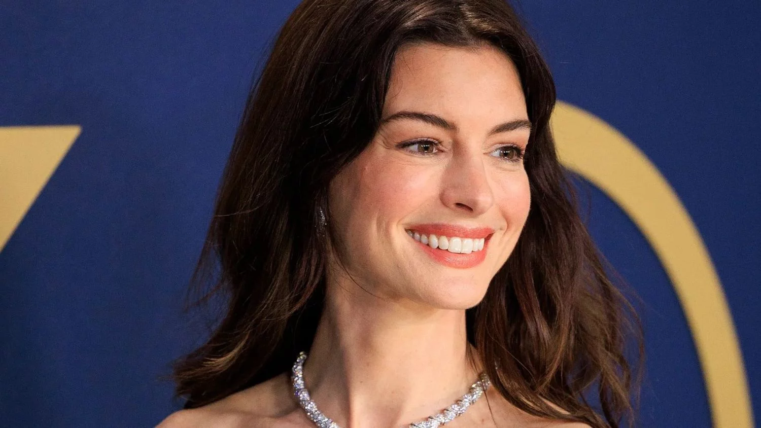 Anne Hathaway sorprende a sus fans Anne Hathaway sorprende a sus fans: regresa a Genovia con una secuela inesperada