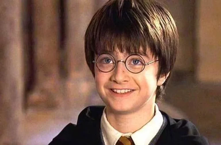 Antes de Harry Potter, Daniel Radcliffe brilló con otro papel de un joven mago