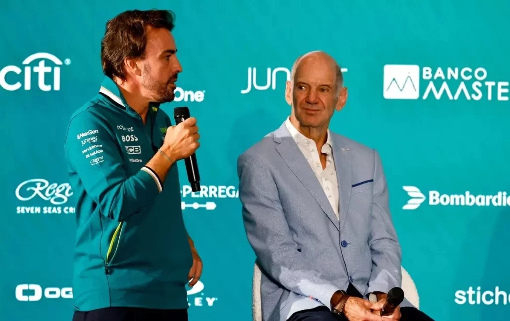 Alonso solo tiene ganas de ganar con Newey: "Cree que su diseño será el mejor, me hace sentir muy seguro" Fuente: Aston Martin