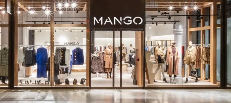 Camisas de Mango para mujeres maduras y madres que quieren seguir viéndose guapas