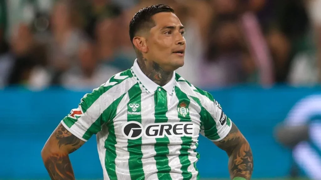 El Chimy Ávila tiene sustituto portentoso en el Betis: llega del AC Milan. Fuente: Agencias