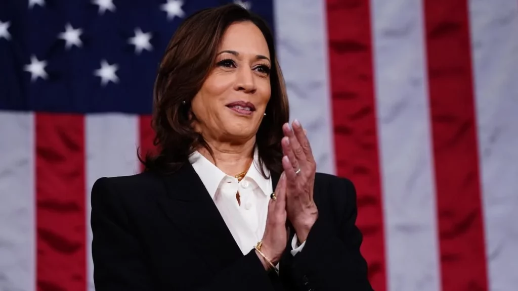 Kamala Harris sigue sin poder atraer al voto latino y puede perder el musulmán por Israel 1 El desafío de Kamala Harris para recuperar el apoyo latino: factores y obstáculos clave