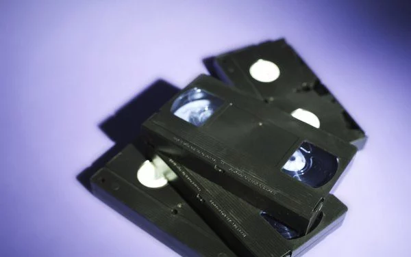 Estas cintas VHS que tienes en casa valen miles de euros en el mercado de segunda mano