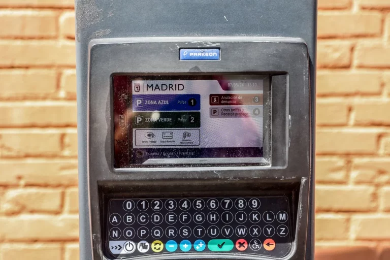 El SER en Madrid dejará de cobrar de más a través de las APP