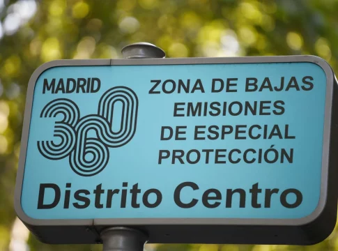 A pesar de las dudas sobre las multas, Madrid trabaja para recuperar su zona de bajas emisiones