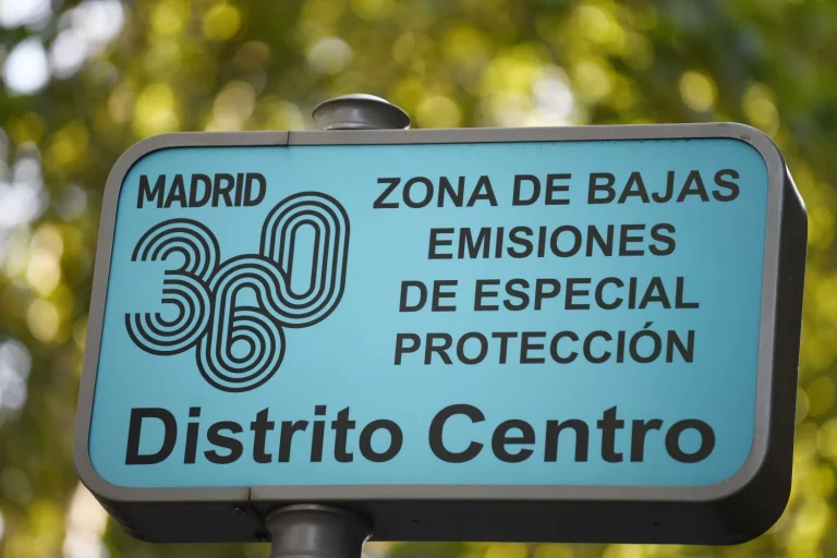 Madrid busca rescatar la zona de bajas emisiones con 330 millones en multas en el aire