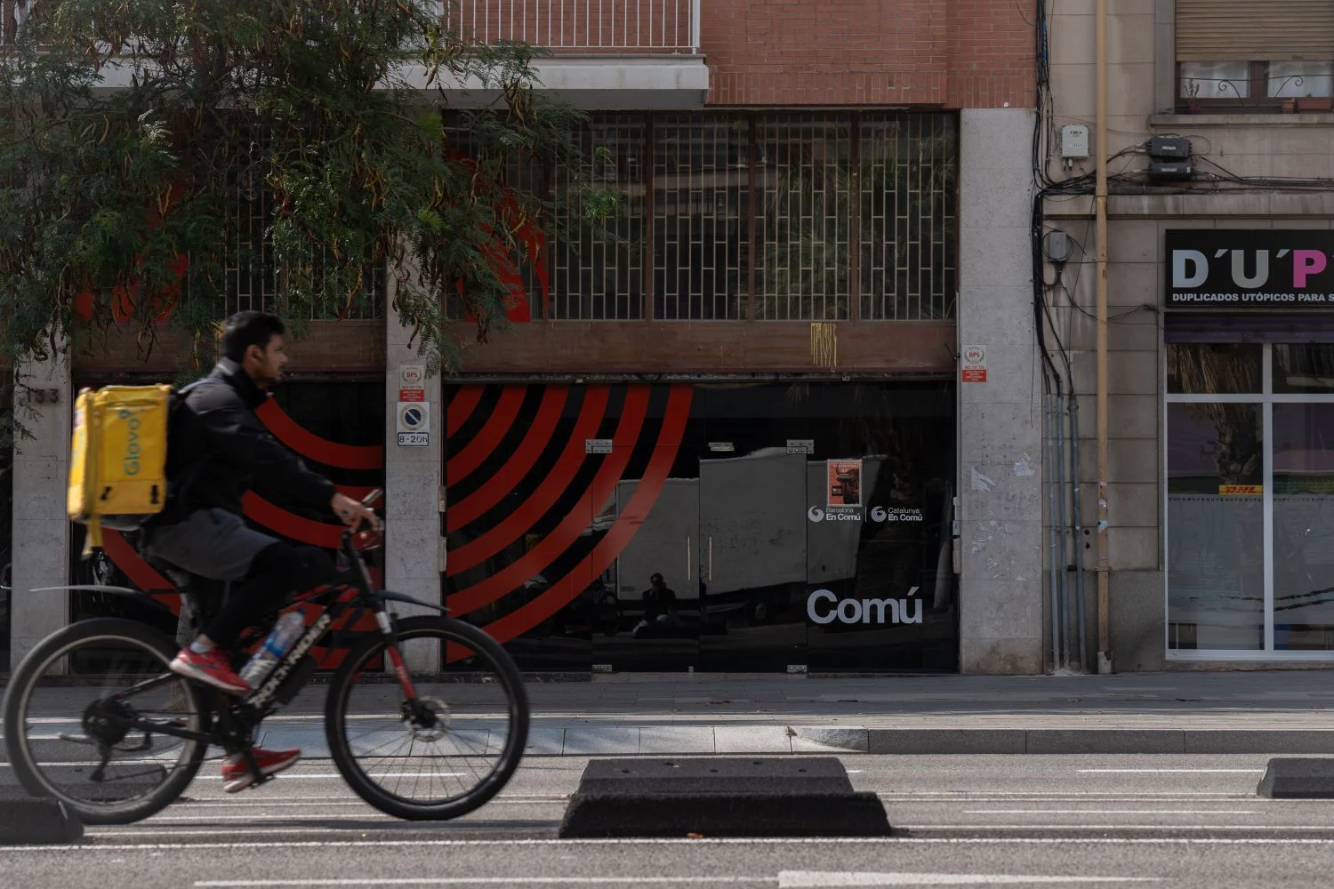 Los repartidores de Glovo y Uber Eats tienen motivos para celebrar el fin de la temporada estival