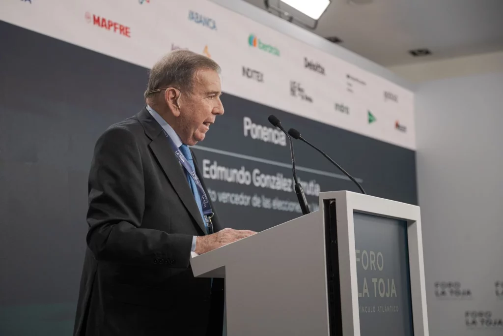 La Asamblea Nacional de Venezuela pide a la presidencia romper relaciones con España 2 EuropaPress 6256802 opositor venezolano edmundo gonzalez ofrece ponencia segunda jornada foro