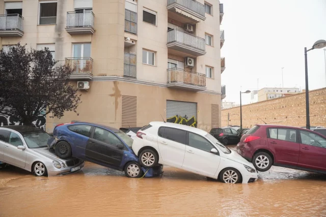 La AEMET alerta de inundaciones: el exhuracán 'Gabrielle' azota Valencia, Castellón y Tarragona