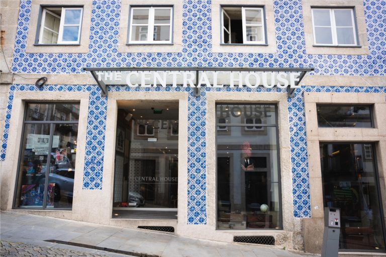 The Central House adquiere un edificio en el centro histórico de Atenas