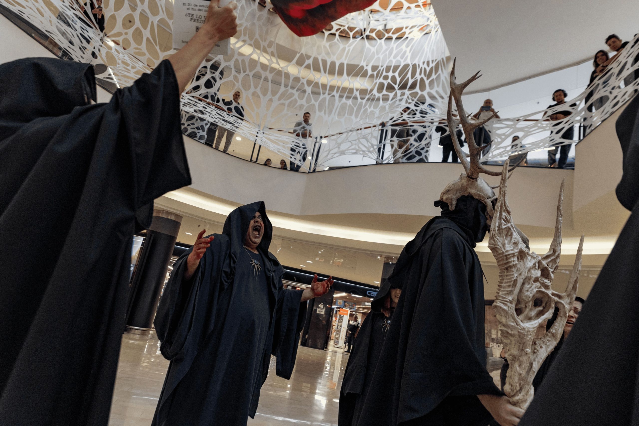 Así se orquestó la original campaña transmedia para Halloween en el centro comercial La Farga 1 Foto2 BalanceCampana scaled