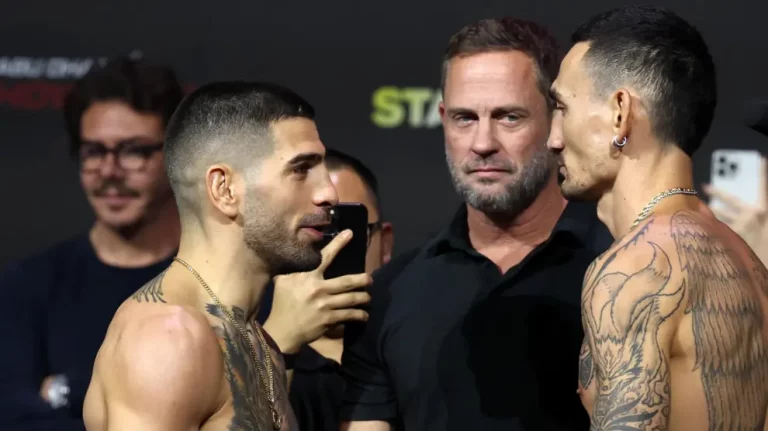 Ilia Topuria hace fácil noquear a Holloway