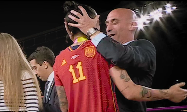 Netflix recupera el drama del beso de Rubiales en el documental 'Diario de las campeonas'