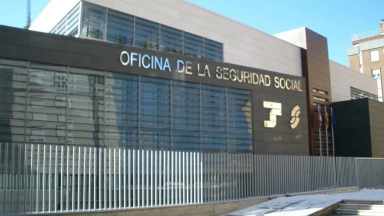 La Seguridad Social sorprende a los autónomos con susto de Halloween