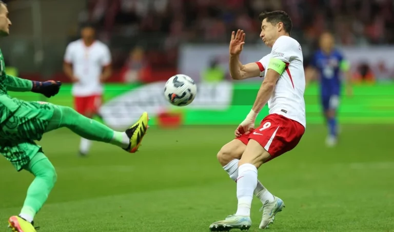 Lewandowski enciende las alarmas en el FC Barcelona ¡vaya patadón!