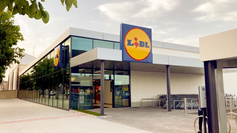 En oferta el pequeño pero potente compresor de Lidl para el coche marca Fischer