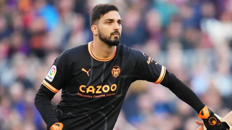 Recambio de Mamardashvili en el Valencia CF es mucho mejor
