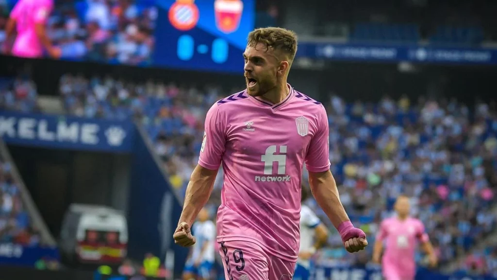 Iván Azón quita el sueño al entrenador del Real Zaragoza