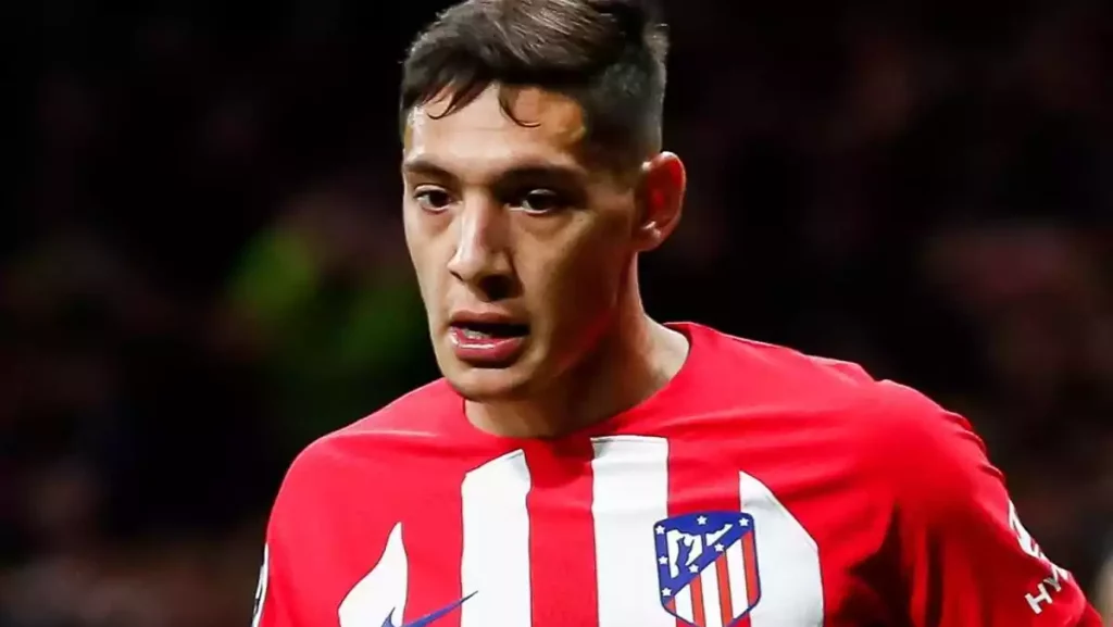 Guardiola acecha al Atlético en enero y pone en el mercado a un baluarte de Simeone 1 Nahuel Molina Guardiola Fuente: Europa Press