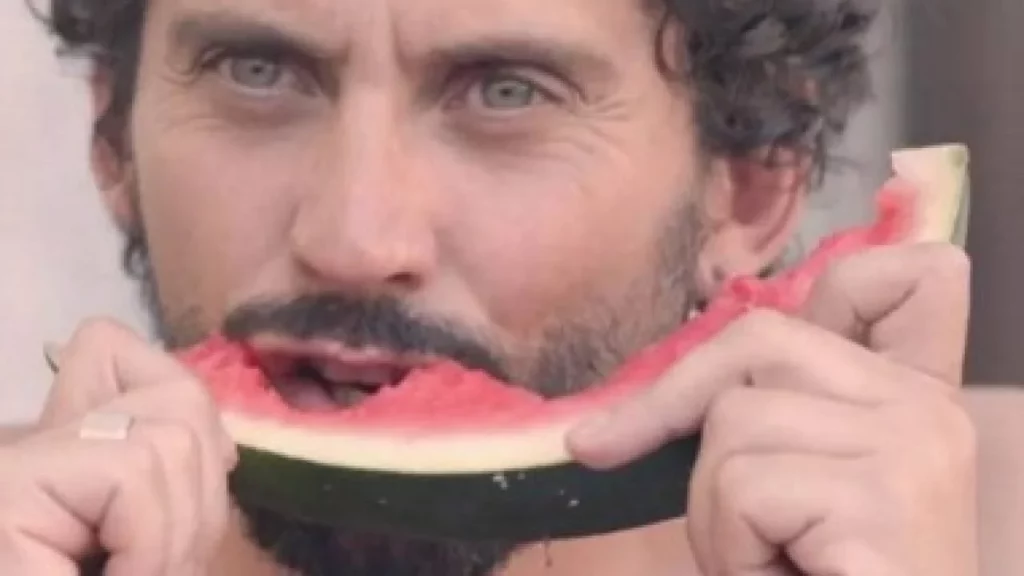 Paco León vuelve a disculparse por la escena de sumisión química en 'Kiki' a raíz del 'caso Pelicot'