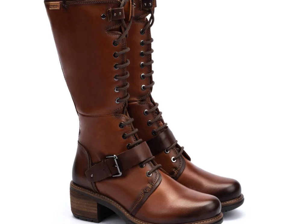 Seduce en otoño con las botas altas de Pikolinos que pegan con faldas, vestidos y pantalones
