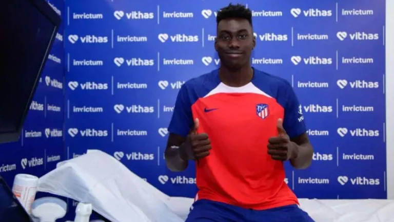 Samu Omorodion deja en evidencia al Atlético