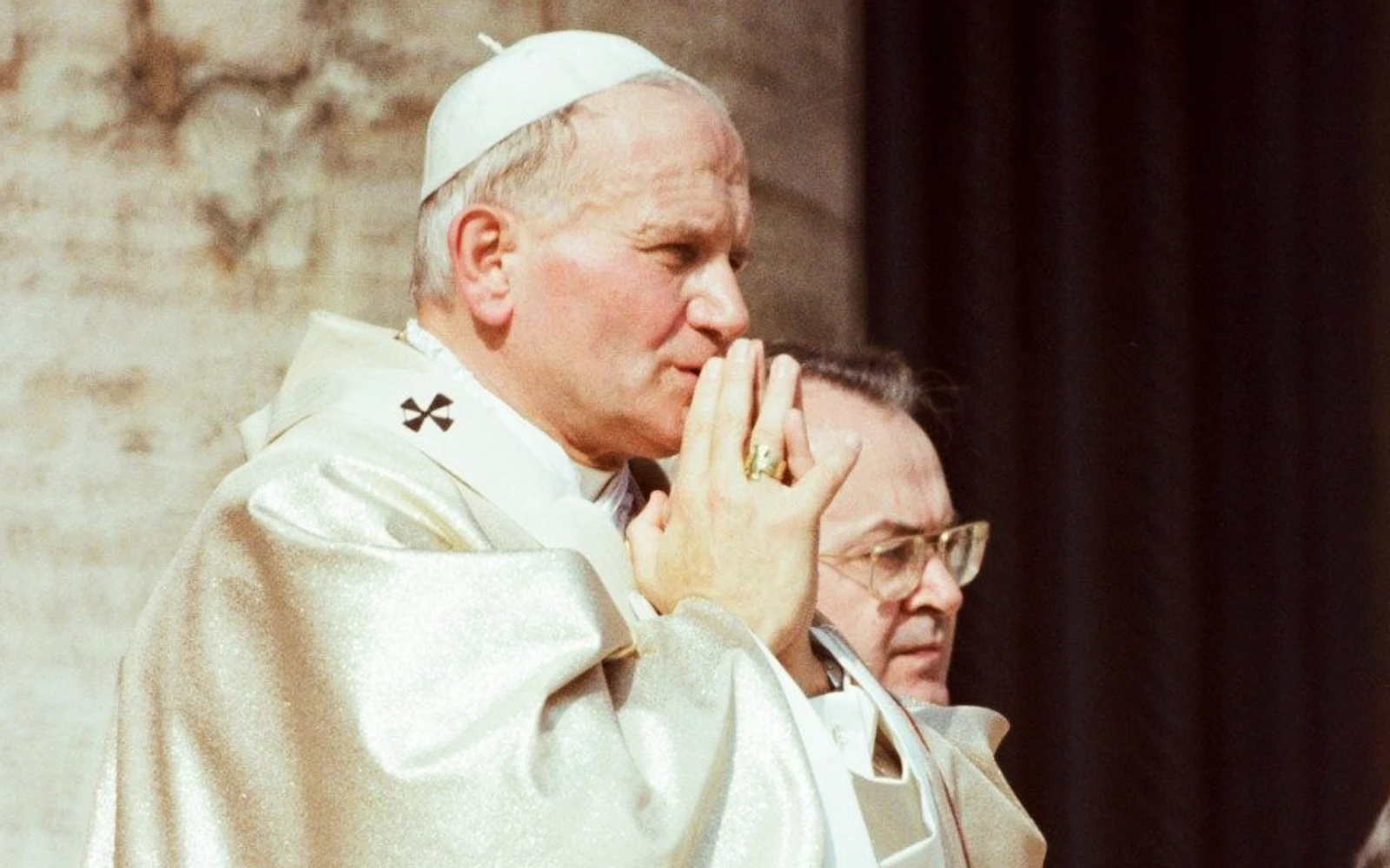 San Juan Pablo II: Santoral del 22 de octubre de 2024 2 Legado espiritual y canonización