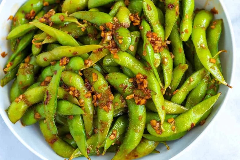 El edamame: el superalimento asiático que conquista a los españoles por menos de 2 euros