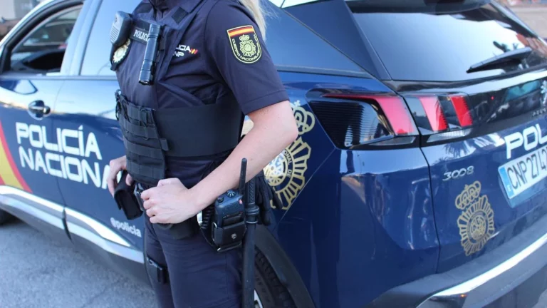 En qué consiste el 'hurto amoroso', la estafa contra personas mayores de la que alerta la Policía Nacional