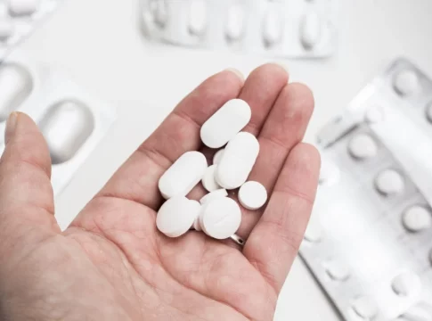 ¿Cuáles son los posibles riesgos de consumir un ibuprofeno fuera de norma? ¿Cuáles son los posibles riesgos de consumir un ibuprofeno fuera de norma?