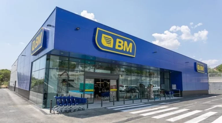 BM Supermercados va a por Aldi y Carrefour con una alianza con Glovo