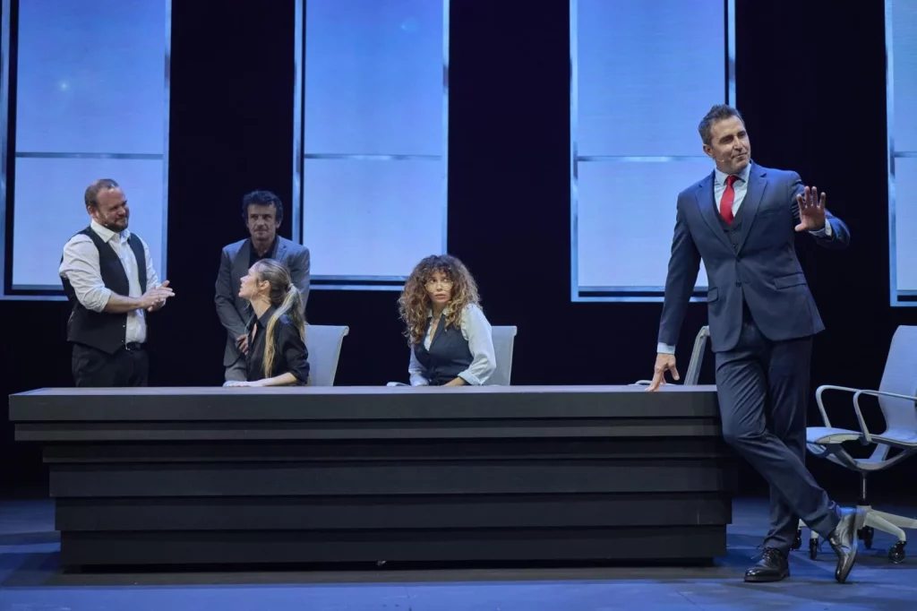 Un momento de 'El jefe del jefe' de Lars von Trier