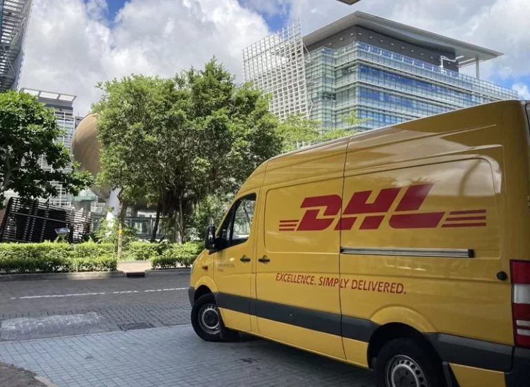 El INCIBE avisa del timo del paquete devuelto a una oficina de DHL