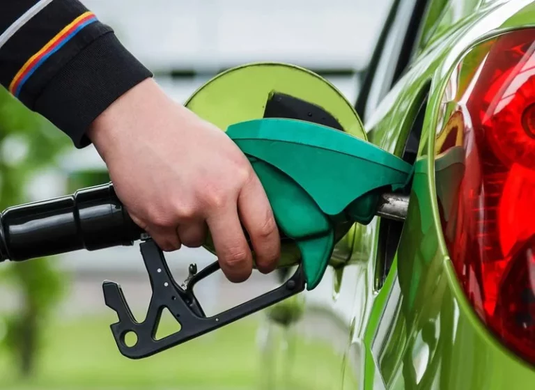 Un nuevo y revolucionario combustible llega a las gasolineras españolas