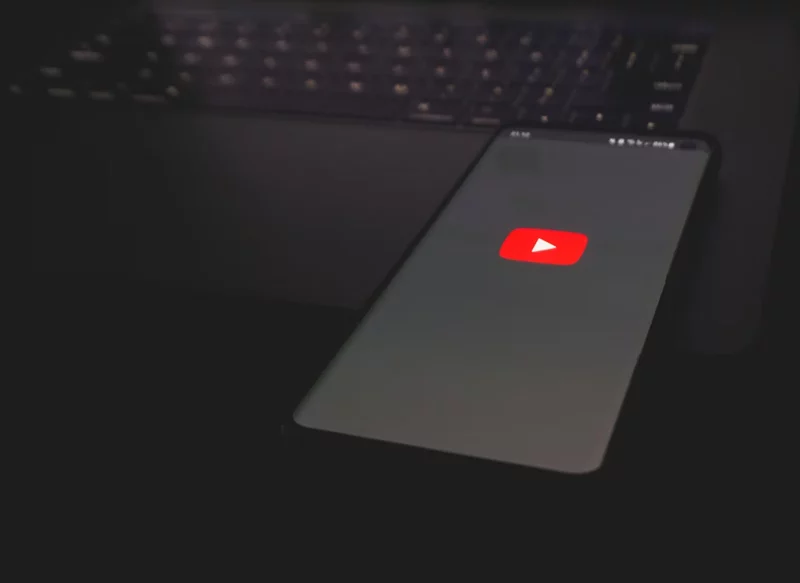 VÍDEOS SIN ANUNCIOS Y CON LA PANTALLA BLOQUEADA EN EL MÓVIL